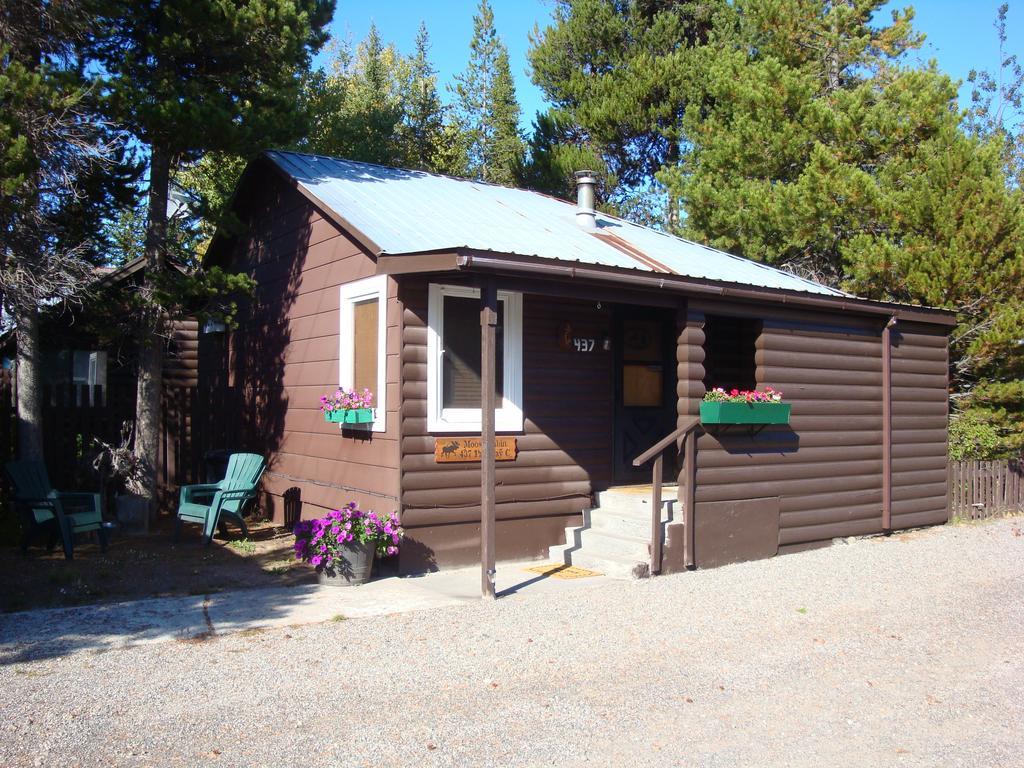 Yellowstone Wildlife Cabins West Yellowstone Eksteriør billede